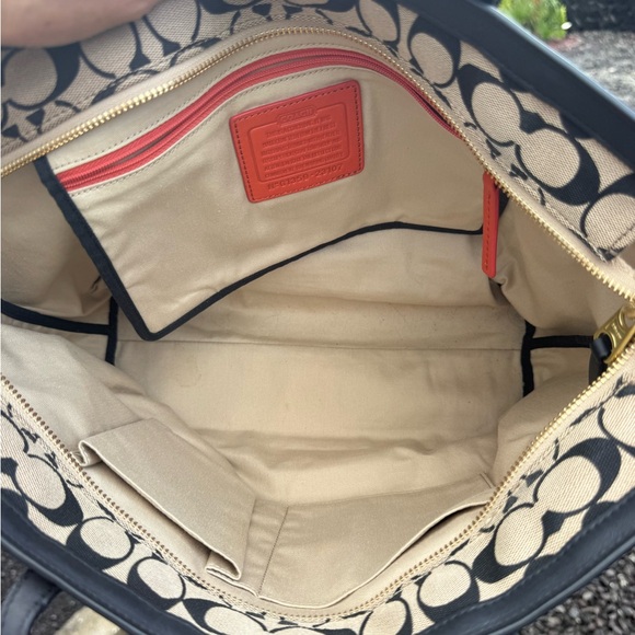 Coach Signature Canvas Zip Top Tote Black/Kahki Red Interior - Picture 11 of 12